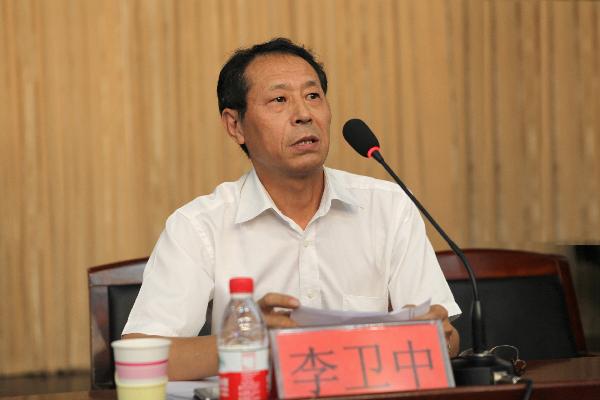 新葡京官网召开2013—2014学年度第一学期全体干部会议